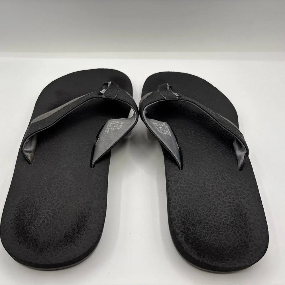 Reef Flip Flops Men's Size 12 K-10 EUR 45 Black Gray Slip On Comfort Sandals